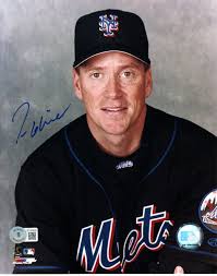 Tom Glavine Autographed New York Mets 8x10 Photo Beckett Authenticated #2