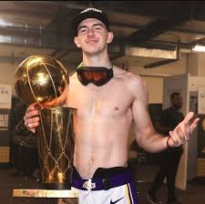 I have always been passionate about health and fitness from a young age. Here S 15 Photos Of Alex Caruso Shirtless You Didn T Ask For Interbasket