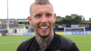 A massive 𝐡𝐚𝐩𝐩𝐲 𝐛𝐢𝐫𝐭𝐡𝐝𝐚𝐲 to Linfield Kit Manager Gary Eccles!  🎉 We hope you had a good one, Gaz! #COYB #AFJ