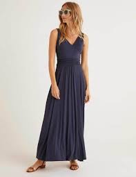 Sienna Jersey Maxi Dress Navy Sienna Jersey Maxi Dress Navy Floor Sweeping And Flowing There S A Reason The Ma In 2020 Maxi Jersey Dress Maxi Dress Maxi Dress Navy