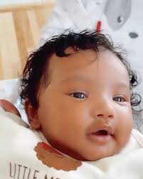 Soon to be big sis 🤍