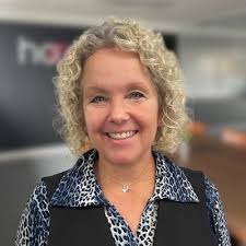 Liz Kemp (@lizkemphoop)