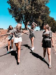 Phase 2 / phase 2. Pinterest Manyaaryaa Friend Photoshoot Best Friend Photoshoot Friends Fashion