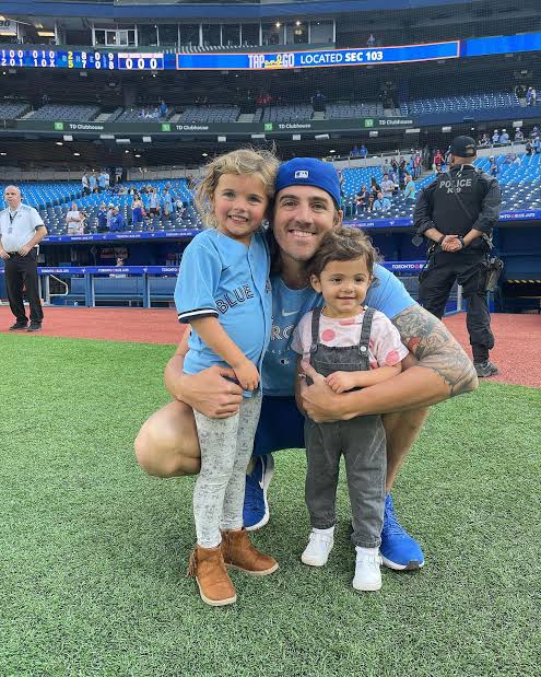 Toronto Blue Jays Pitcher Kevin Gausman's Family Guide: Wife Taylor and  Their 2 Daughters - AOL