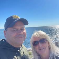 Presidents can't keep gifts that are worth more than $480 unless they buy  them. This plane costs about $400 million.