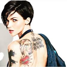 392 Me Gusta 14 Comentarios Short Hair قصات شعر قصير Shorthair 999 En Instagram Ruby Rose Hair Ruby Rose Tattoo Ruby Rose Haircut