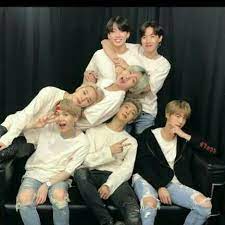 Semua jenis buah memiliki kandungan dan manfaat yang yang bisa dimanfaatkan oleh manusia. Gambar Buah Buahan Disamping Memiliki Bentuk Dasar A Kubistisb Silindris C Bebas Brainly Co Id