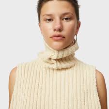 Adrienne Button's Instagram, Twitter & Facebook