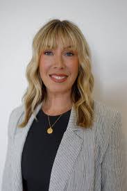 Amber Keefer's Instagram, Twitter & Facebook