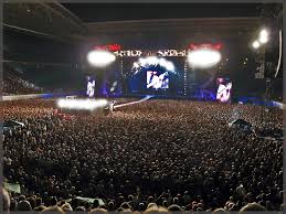 In this video we can see all members of ac/dc signing autographs in front of the hyatt hotel in argentina in december 2009. Ac Dc Kommt Nach Dresden Foto Bild Kunstfotografie Kultur Musik Konzert Hallen Und Stadien Bilder Auf Fotocommunity