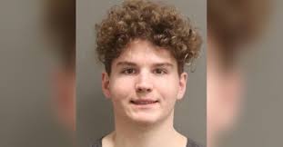 Murfreesboro, TN teen charged with evading arrest in street racing incident