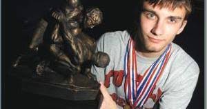 Greg Henning's Instagram, Twitter & Facebook