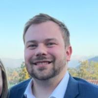 12400+ perfiles de «Sully»