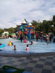 Untuk pengguna tiket multritrip terhitung satu jam dari tapping in. Taman Wisata Pasir Putih Photo De Taman Wisata Pasir Putih Depok Tripadvisor