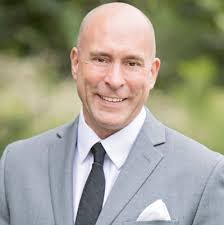 Daniel Bessent's Instagram, Twitter & Facebook