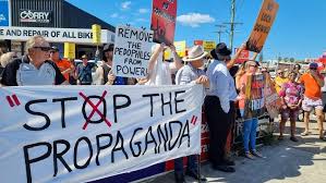 In season 3, he and lemon together buy fancie's. George Christensen Appears At Anti Lockdown Rally Alongside Qanon Supporters Abc News