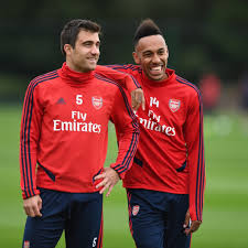 Attaquant a arsenal fc et. 2vzhtlf6bsvagm