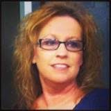 Kim Chasteen's Instagram, Twitter & Facebook