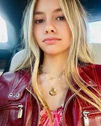 Liv Hill (@mylilvice) • Instagram photos and videos