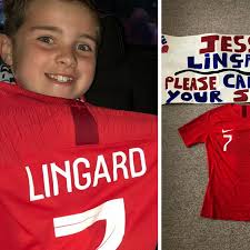 Jesse Lingard grants young football fan's wish at England game