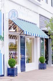 Draper James Lexington Storefront Storefront Design Restaurant Design Rustic Store Design Boutique