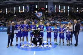 Pick szeged v ks kielce. Dieses Jahr Haben Wir Den Nachwuchs Der Handballmannschaft Mol Pick Szeged Erneut Unterstutzt Kesz Holding