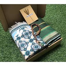 Ialah nak kopek pisang senang sikit ada set pisau nih. Hampers Kado Islami Cowok Kado Ulang Tahun Cowok Alat Sholat Cowok Kado Jogja Alat Sholat Parsel Shopee Indonesia