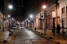 Retroceden a cuarentena el sábado 19 de junio a las 5:00 horas las siguientes comunas: Chile Vuelve A Confinar 9 Municipios De Santiago Tras Mas De 5 000 Nuevos Casos De Covid 19 El Economista