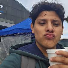 Consideran correcto este Top de Jean Paul gaultier? 🥸 O como sería su top  3 ?