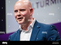 Bella center hi-res stock photography and images