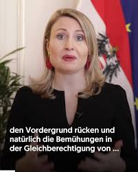 Nach dem islamistischen terroranschlag in wien haben kultusministerin susanne raab und innenminister karl nehammer (beide övp) freitagmittag die. Susanne Raab Pressestatements Nach Dem Ministerrat Facebook