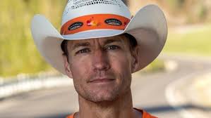 Alberta runner attempts cross-Canada speed record to fill 'void' in rare  disease support