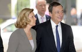 Would you like to change the currency to pounds. Mario Draghi Jung The Coronavirus Could Cripple Public Finances Der Spiegel Mario Draghi Wird Neuer Ministerprasident Italiens