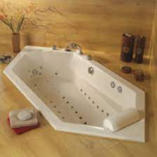 L'installation d'une baignoire à encastrer est un travail qui demande de la précision. Baignoire A Encastrer De Forme Hexagonale Odeon Tes Somethy