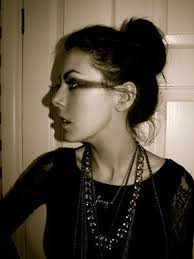 Romie Williams's Instagram, Twitter & Facebook