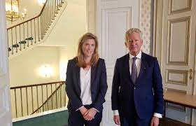 Последние твиты от annelies verlinden (@anneliesvl). Pieter De Crem Ons Land Kent Haar Nieuwe Ministersploeg Facebook