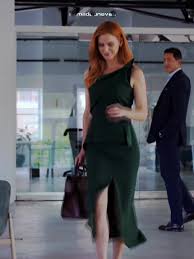 Donna Paulsen and Thomas: A Relationship Analysis