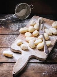 Ganz Einfach Und Schnell Gnocchi Selber Machen Wunderweib Gnocchi Selber Machen Italienische Gerichte Rezepte
