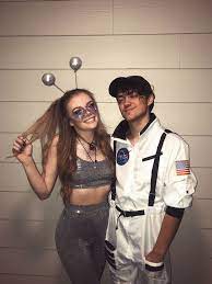 47 Of The Best Couples Halloween Costumes For 2021 Halloween Costumes To Make Cute Couple Halloween Costumes Cute Couples Costumes