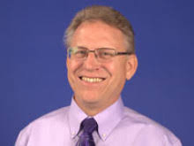 Networking instructor receives leadership award