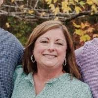 Elizabeth Brazell's Instagram, Twitter & Facebook