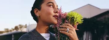 Jane Win Discounts and Cash Back for Everyone