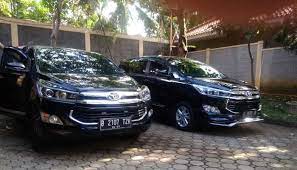 Untuk berjalan kaki di sekitar amat berbahaya.kena ada transport atau pak supir. Rental Mobil Bandung Supir Murah Negonya Mudah Wisata Online
