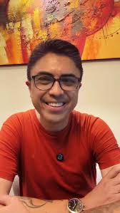 Luis Guallpa updated his status.