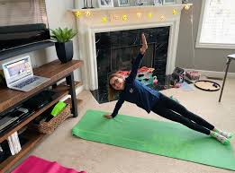 Metro Detroit S Yoga Community Finds Breathing Space Online During Covid 19