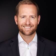 Mark Perrin's Instagram, Twitter & Facebook