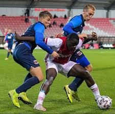 Brobbey made his ajax debut in the eredivisie on 31 october 2020. Football Wonderkids On Twitter Brian Brobbey Is A Beast Only 18 Years Old