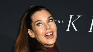 Bubblebfiit leaks fluent English so communication and