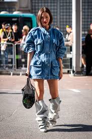 Cómo llevar y combinar las botas slouchy elegantemente | Vogue