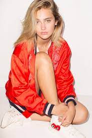 She gained popularity on instagram and youtube due to sizzling photos and amazing videos of modeling, makeup. Suede Brooks Premier Model Management